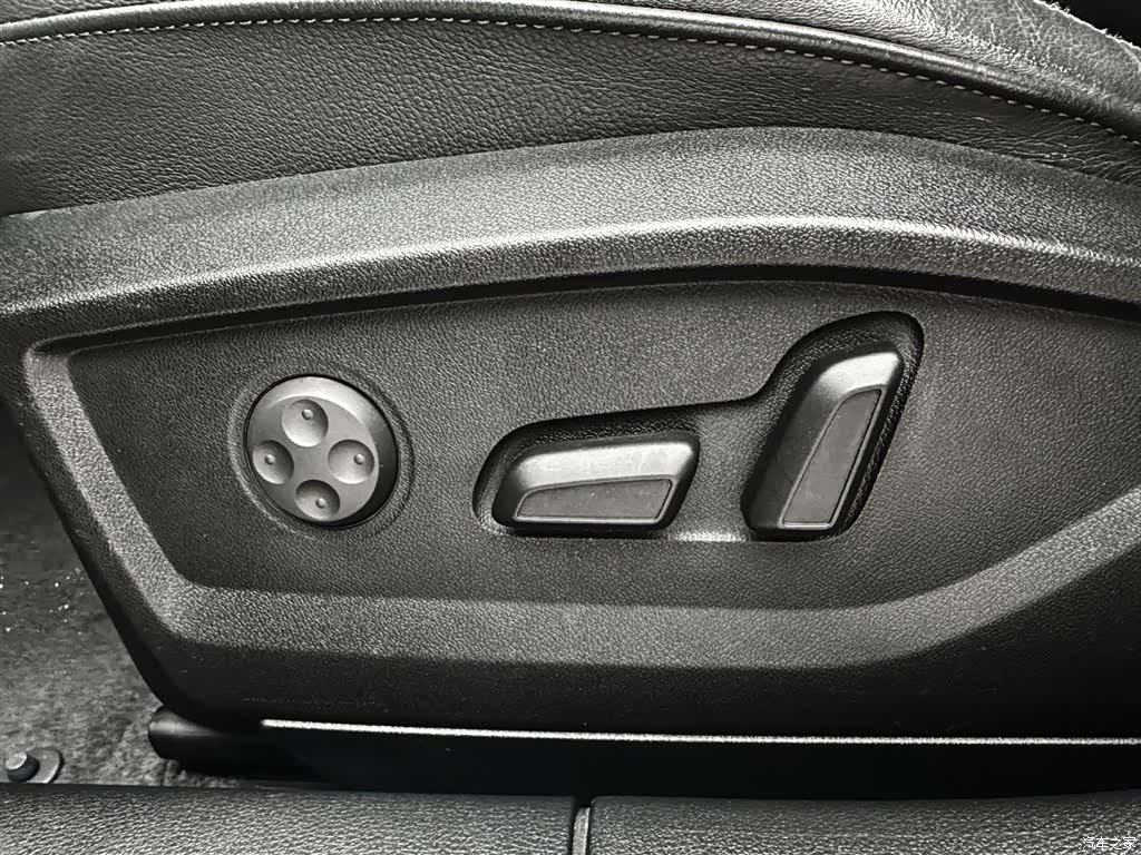 Audi Q2L, 2022 17