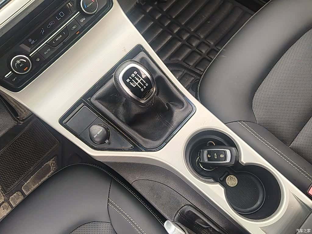 Geely Emgrand, 2017 14