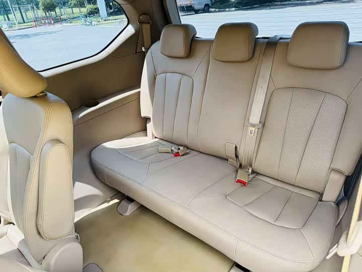 Baojun 730 2014 1.5L МКПП Комфорт 7 seats