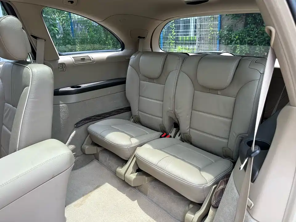 Mercedes-Benz R-class