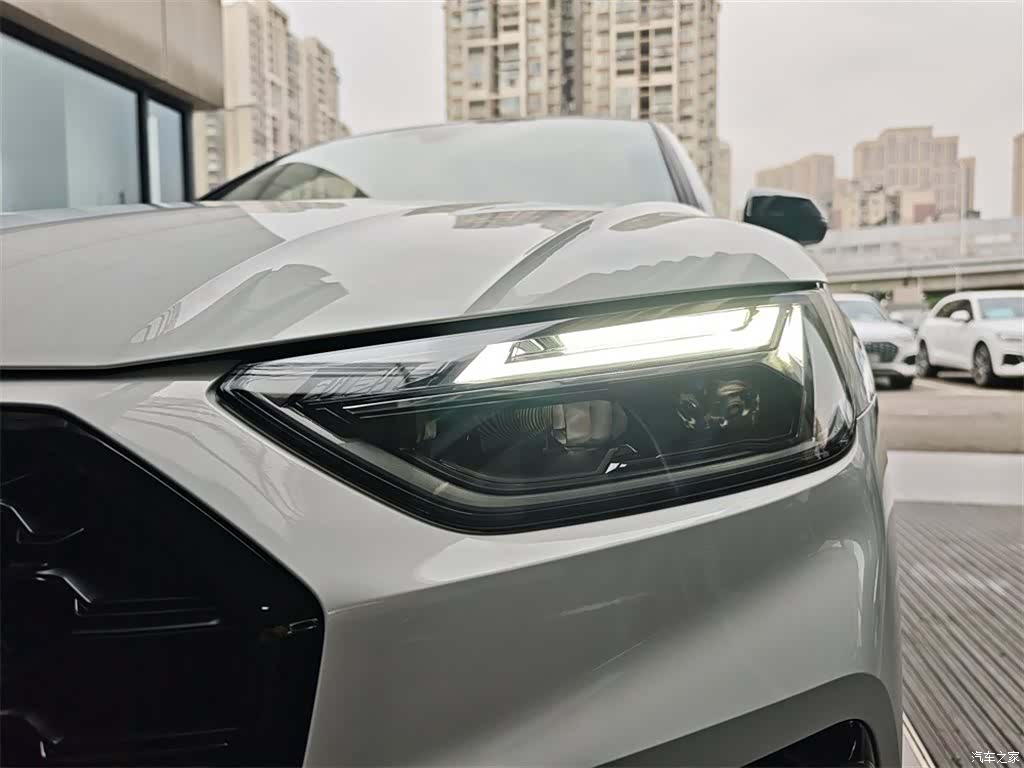 Audi Q5L, 2024 11