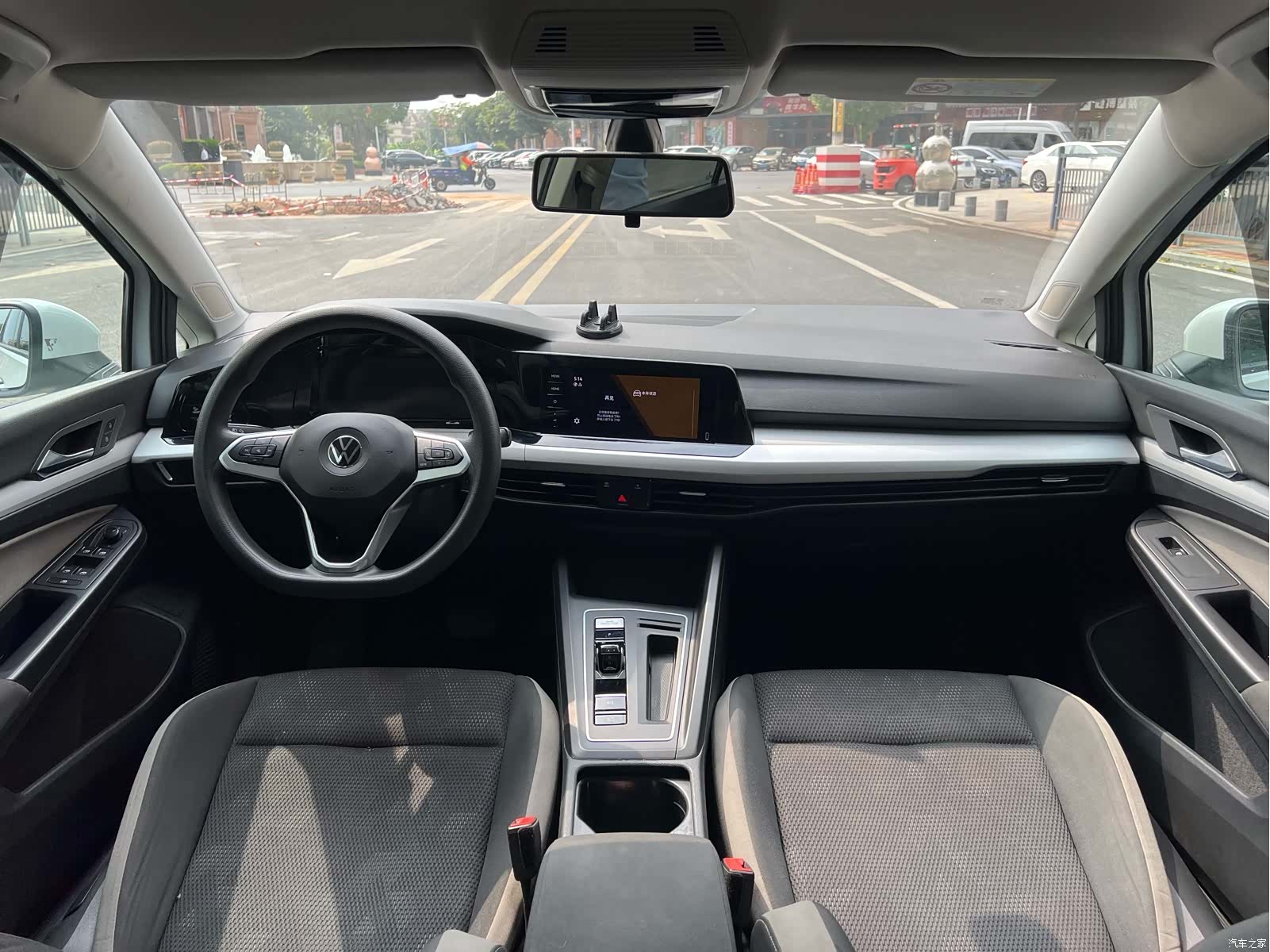 Volkswagen Golf, 2023 20