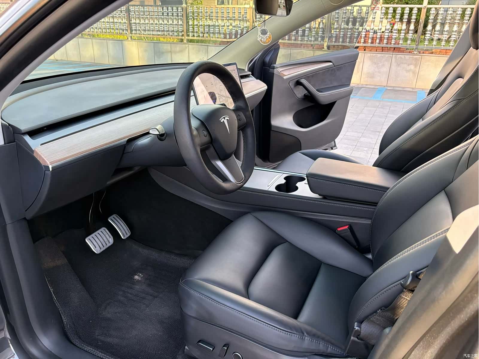 Tesla Model Y, 2021 8