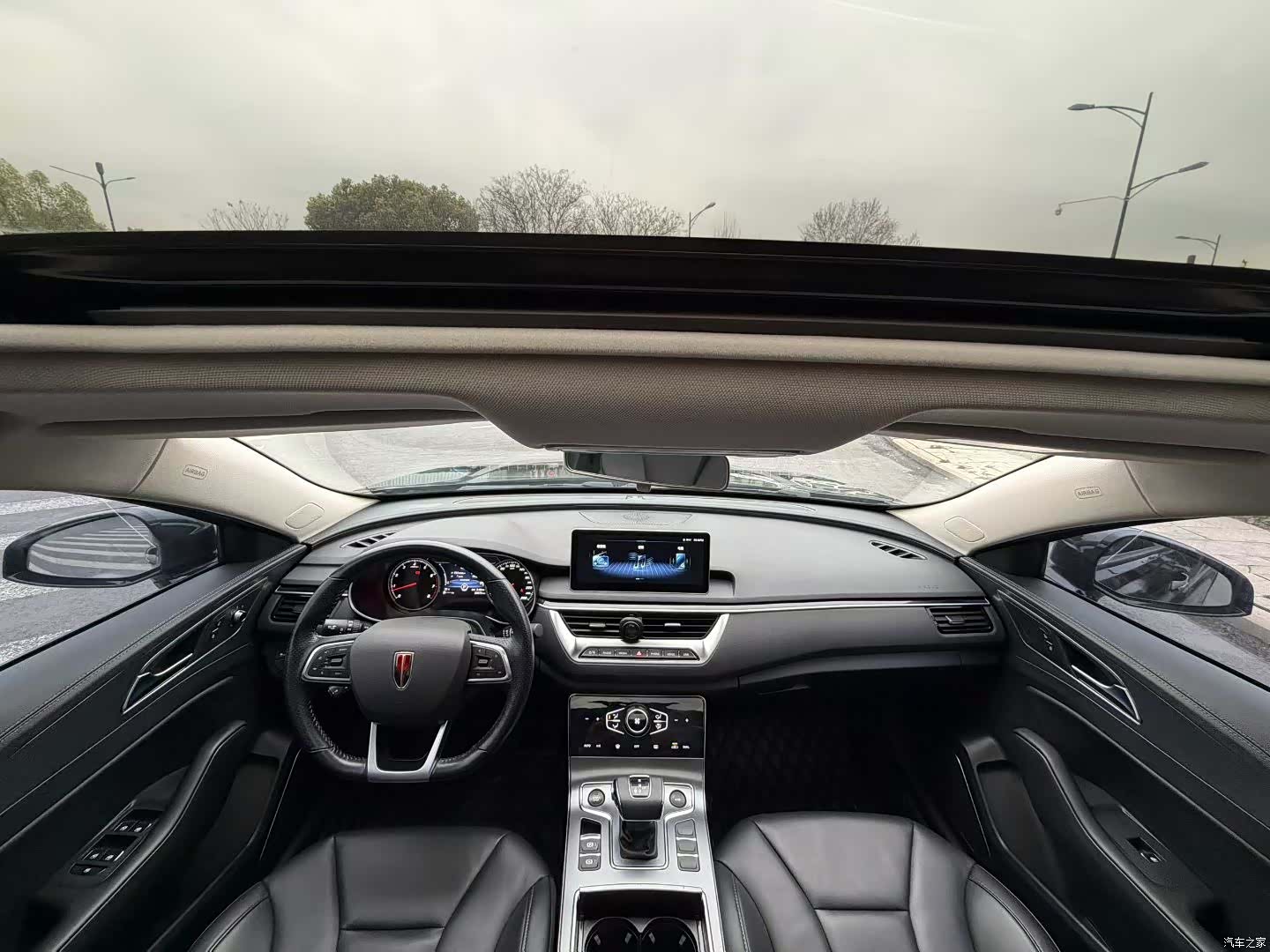 Hongqi H5, 2023 8