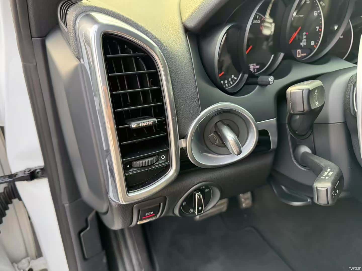 Porsche Cayenne, 2014 9