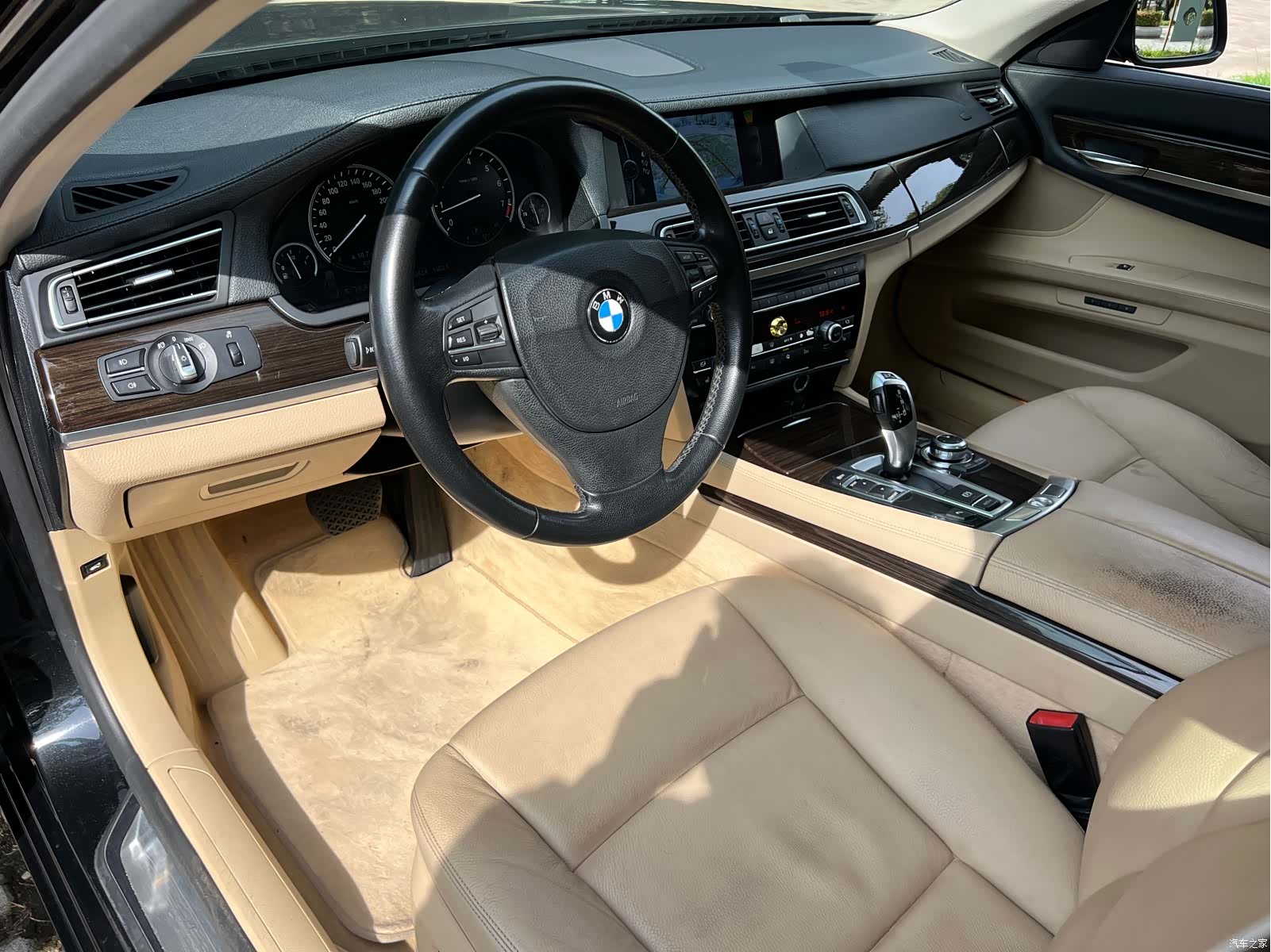 BMW 7 Series, 2010 4
