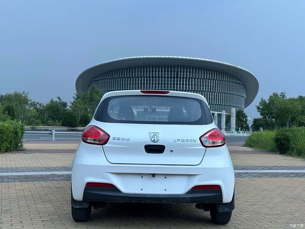 Wuling 310, 2016 все фото
