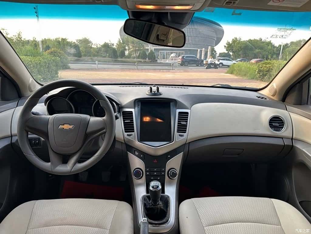 Chevrolet SL, 2015 9