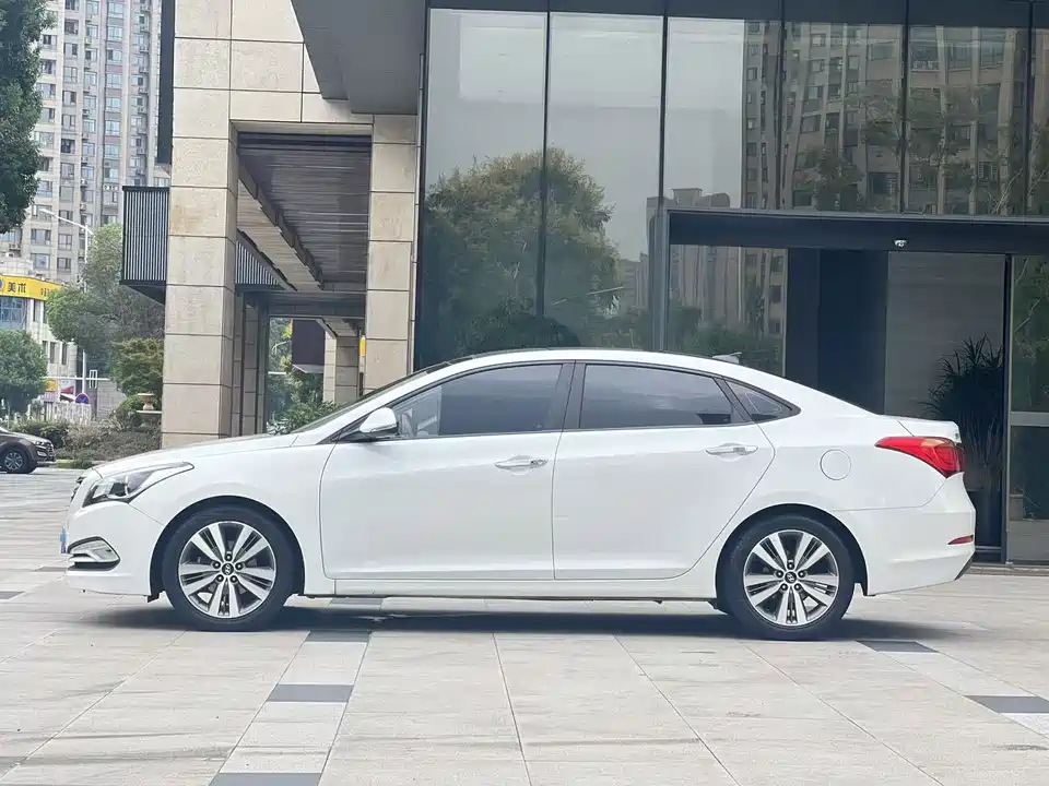 Hyundai Name picture