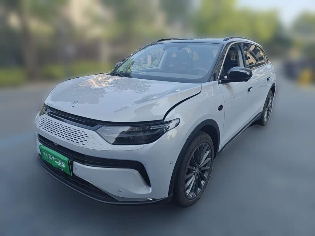 Leapmotor C11