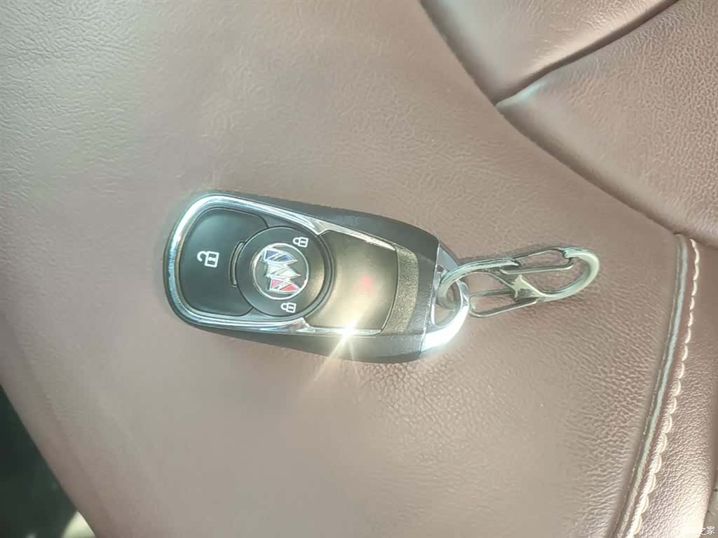 Buick Envision Plus, 2021 9