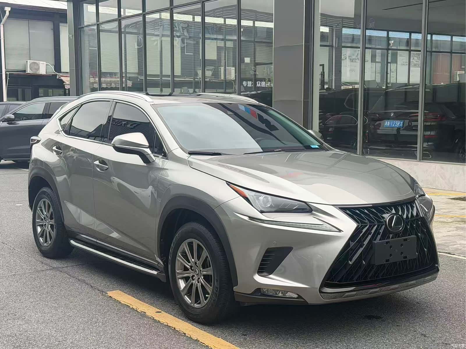 Lexus NX, 2020 4