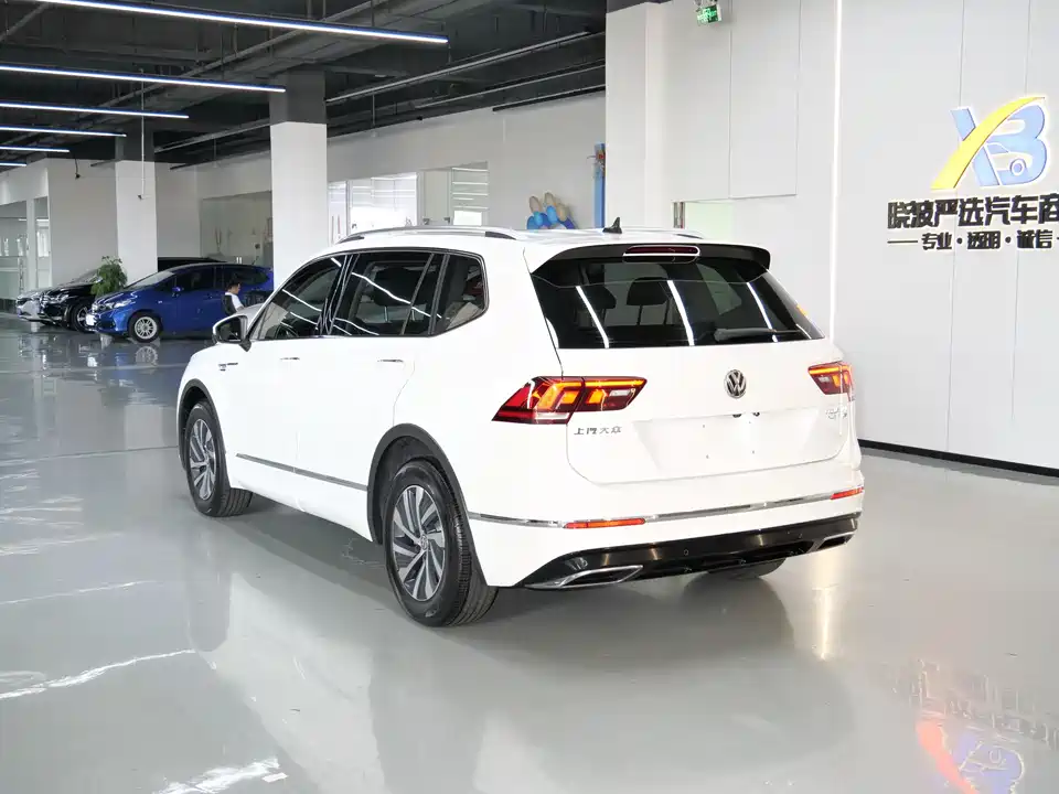Volkswagen Tiguan L