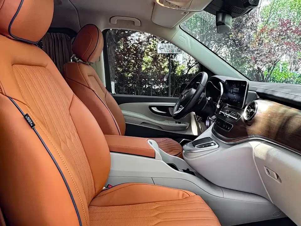 Mercedes-Benz V-class