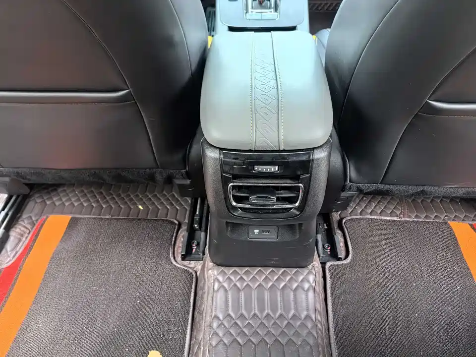 Trumpchi Shadow Leopard