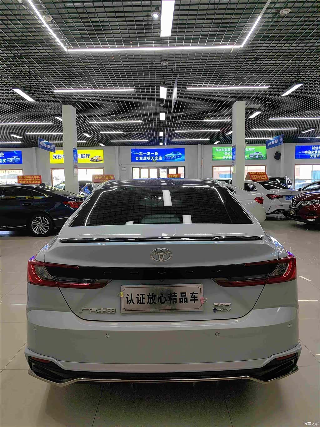 Toyota Camry, 2024 все фото