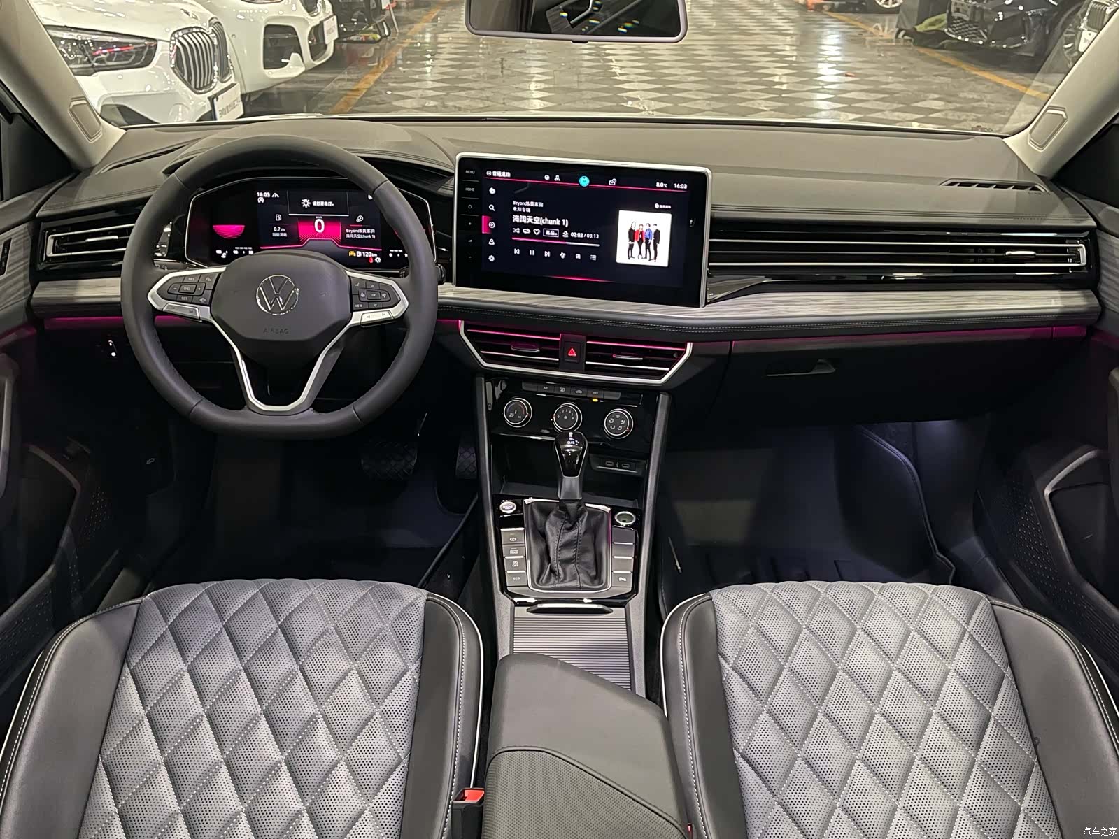 Volkswagen Sagitar, 2024 11