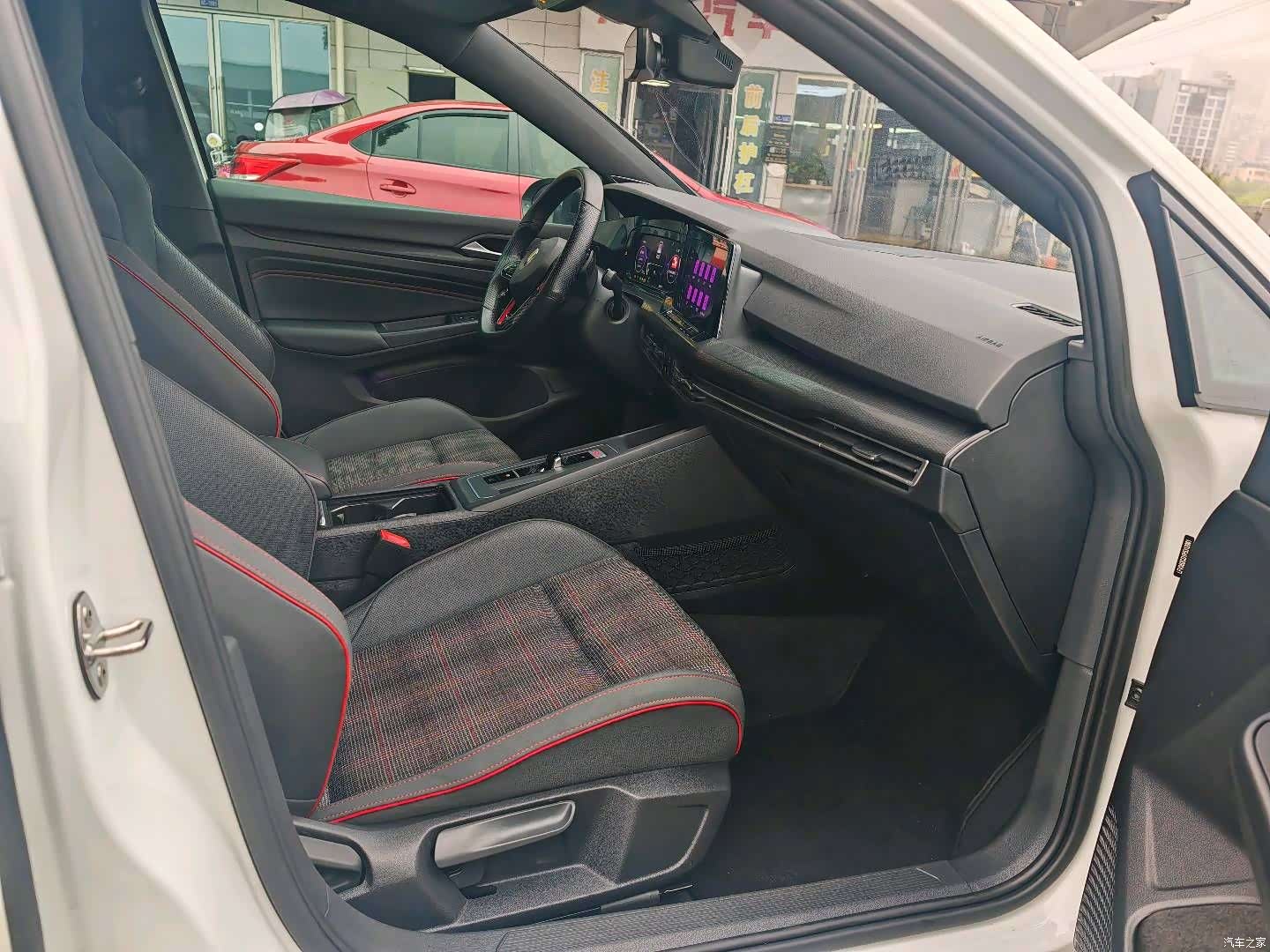 Volkswagen Golf, 2023 11