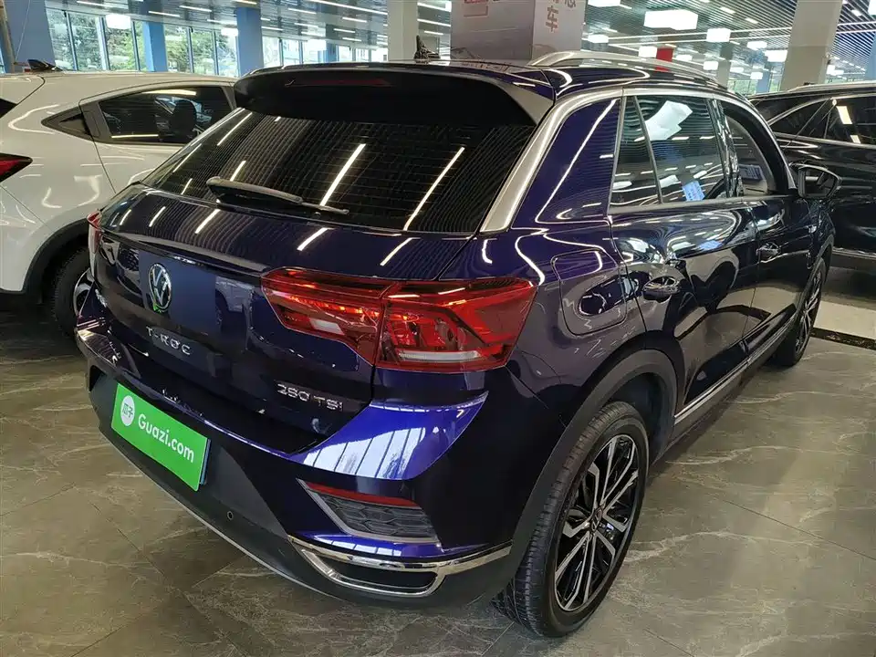 Volkswagen T-ROC exploring Songs