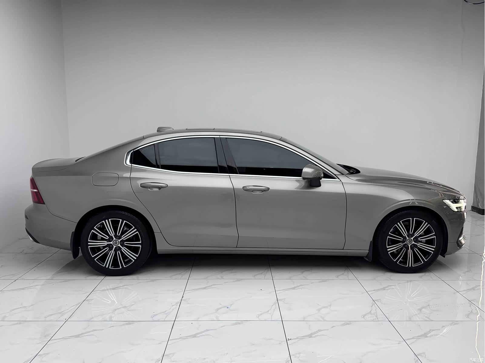 Volvo S60, 2022 17