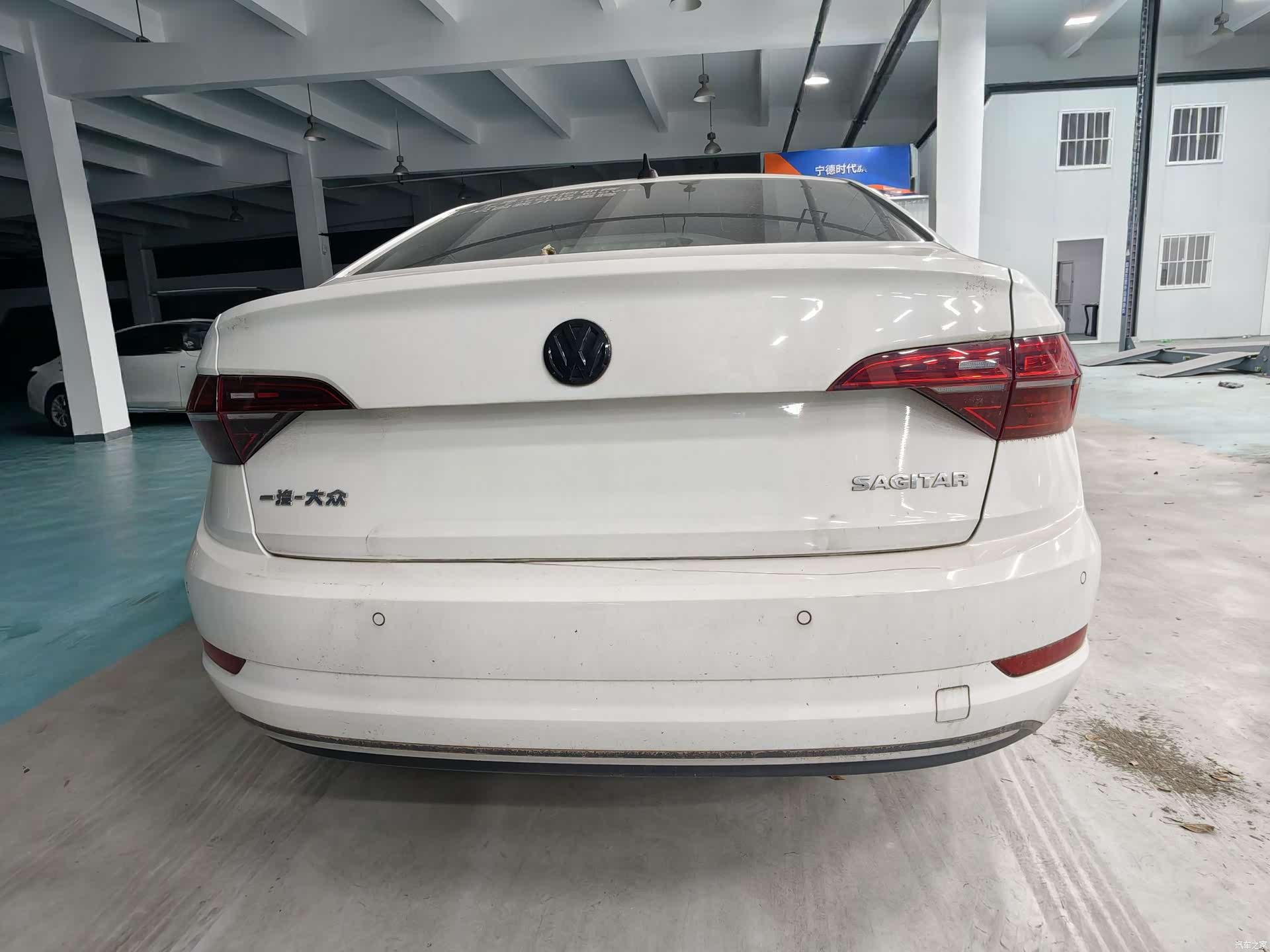 Volkswagen Sagitar, 2021 3