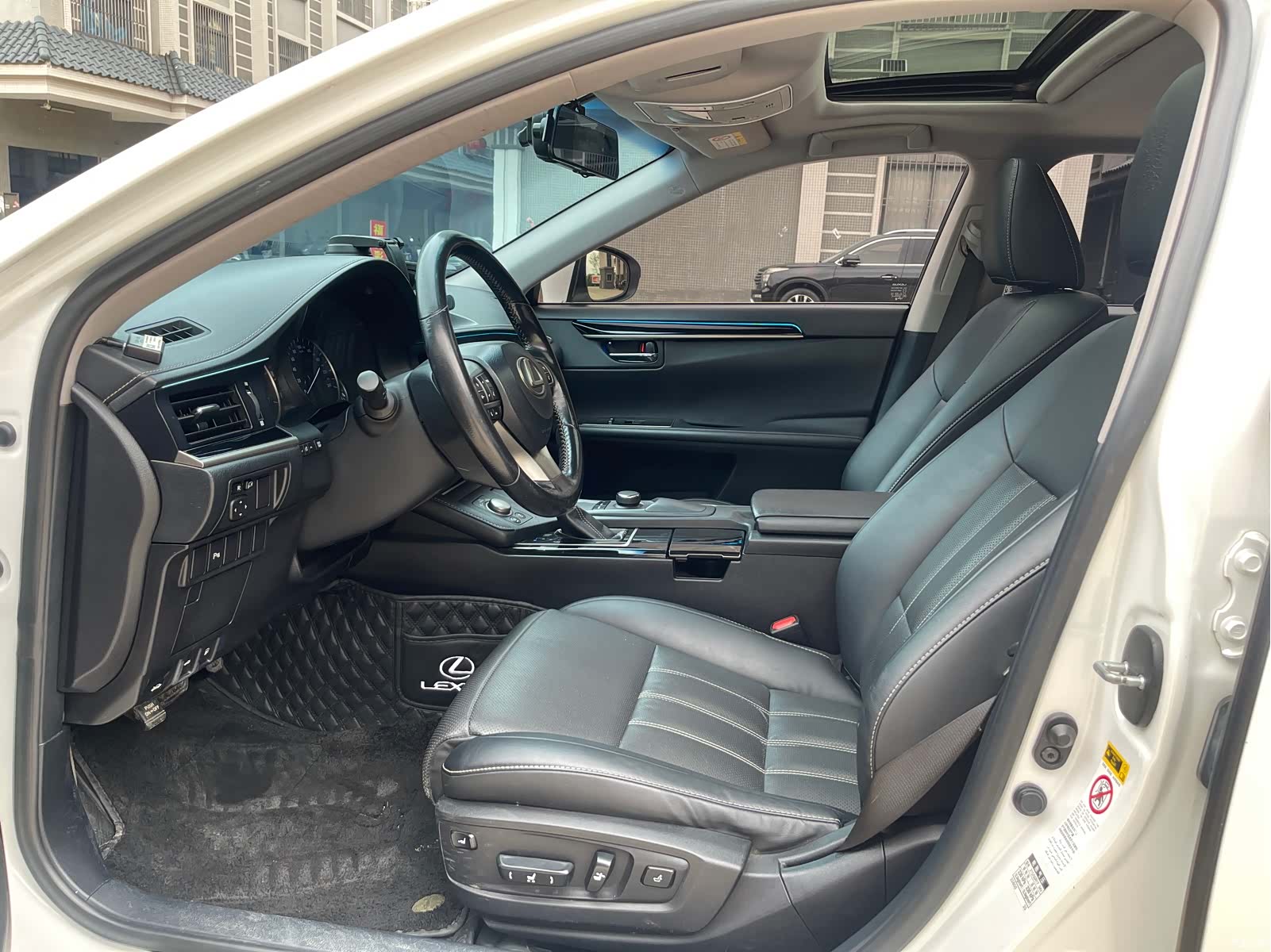 Lexus ES, 2016 8