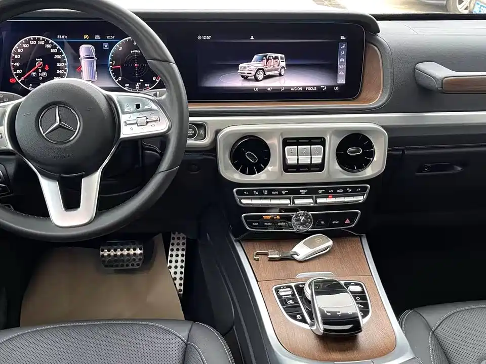 Mercedes-Benz G-class