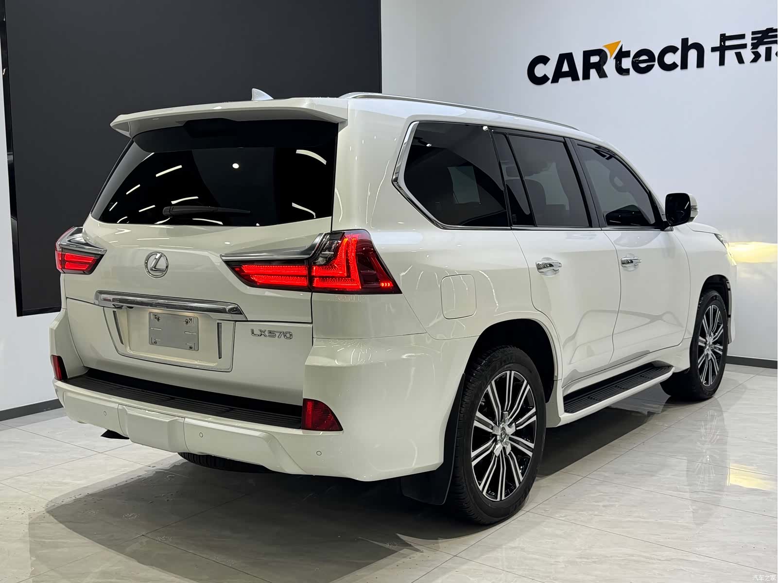 Lexus LX, 2022 все фото