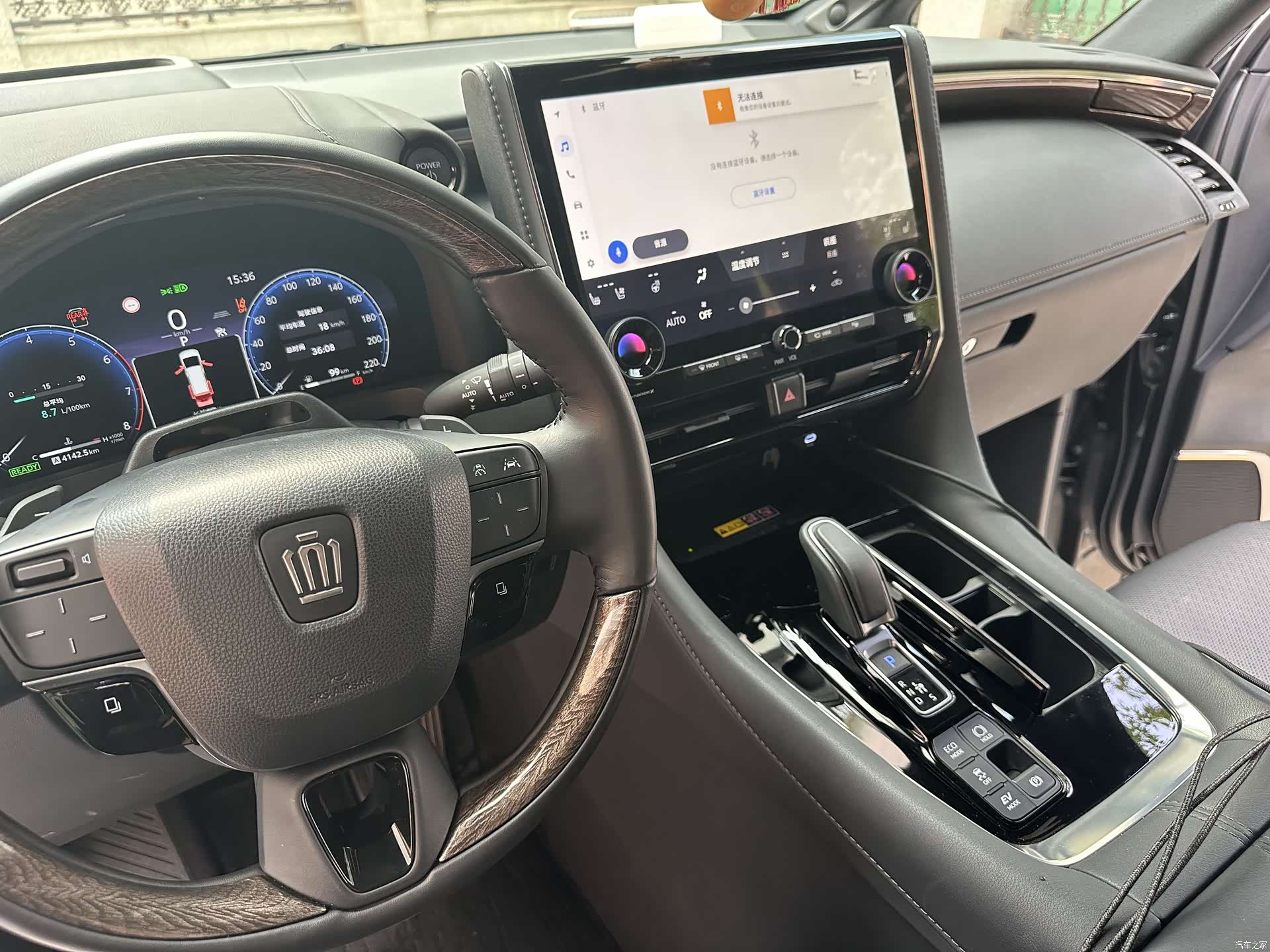 Toyota Vellfire, 2026 все фото