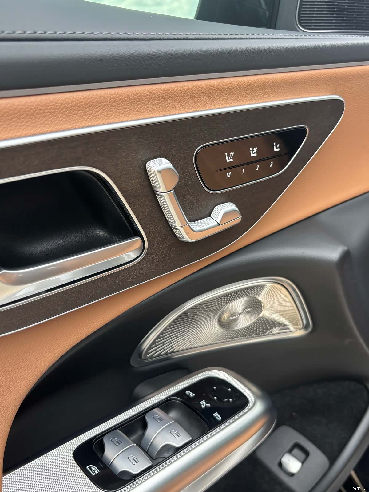 Mercedes-Benz E-Class, 2024 10