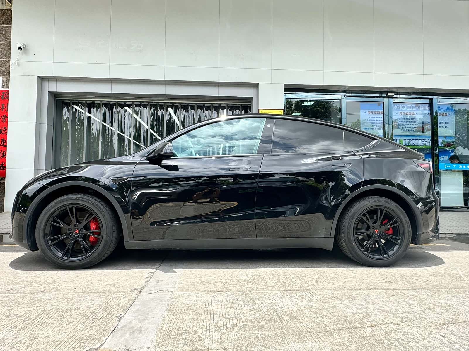 Tesla Model Y, 2022 2