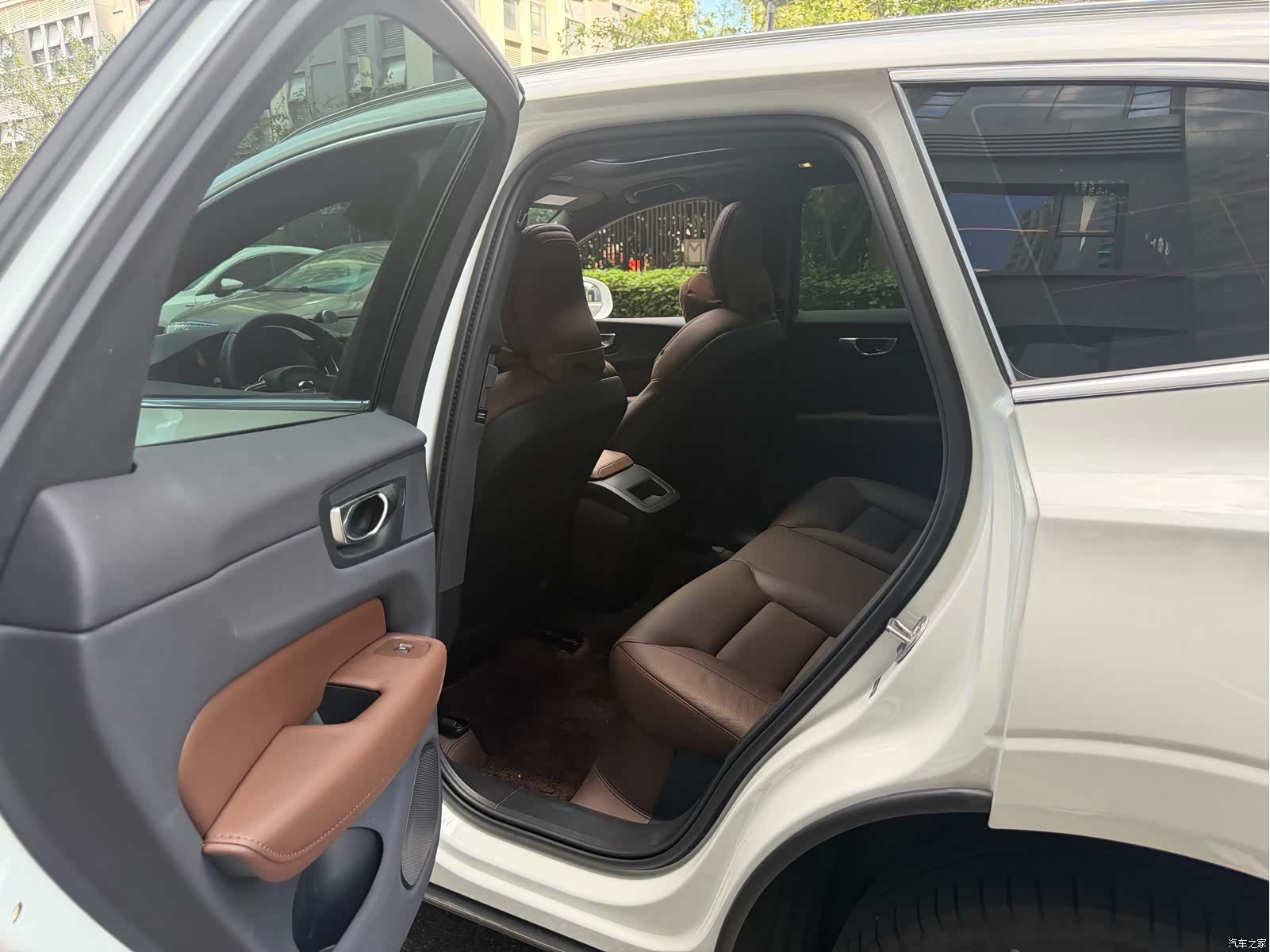 Volvo XC60, 2024 9