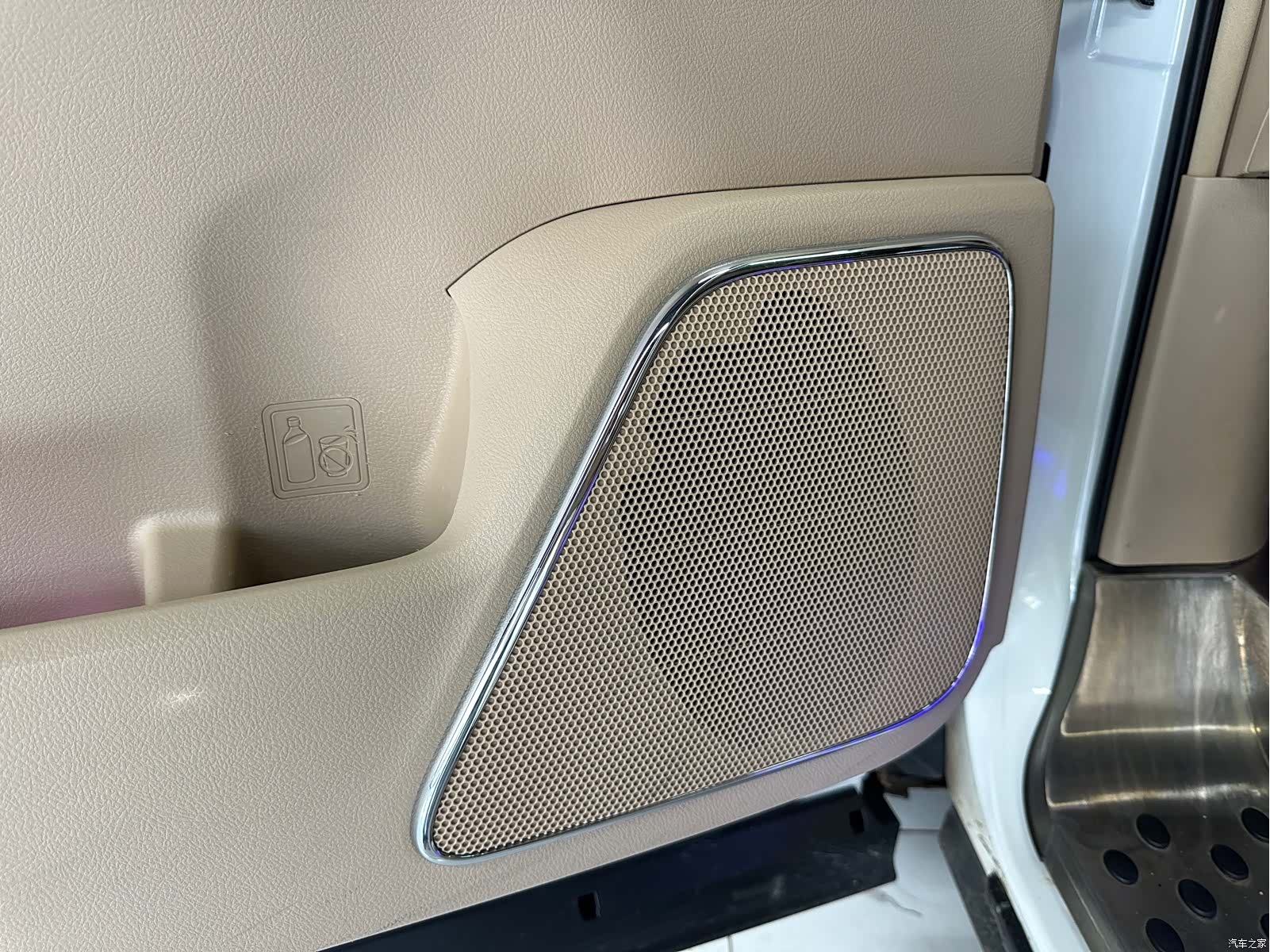 Toyota Alphard, 2012 23