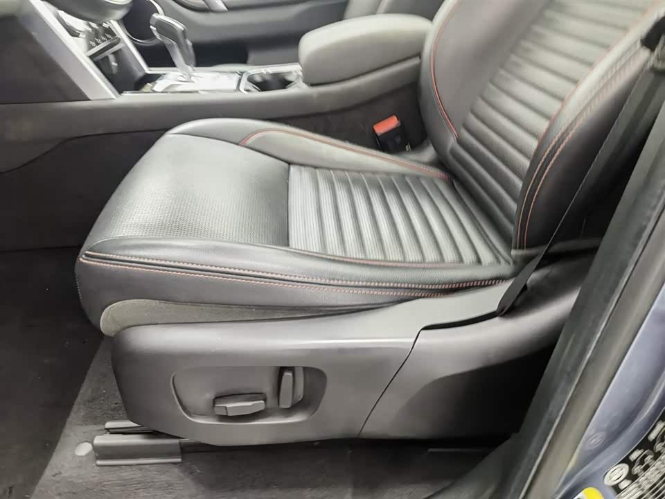 Land Rover Discover sports