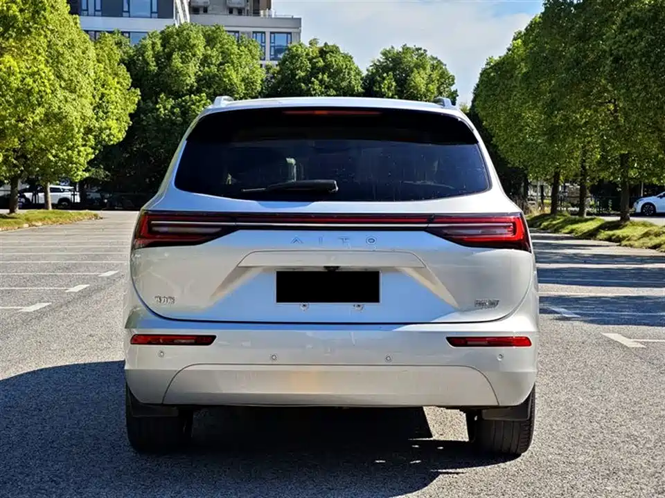 AITO Ask the world M7