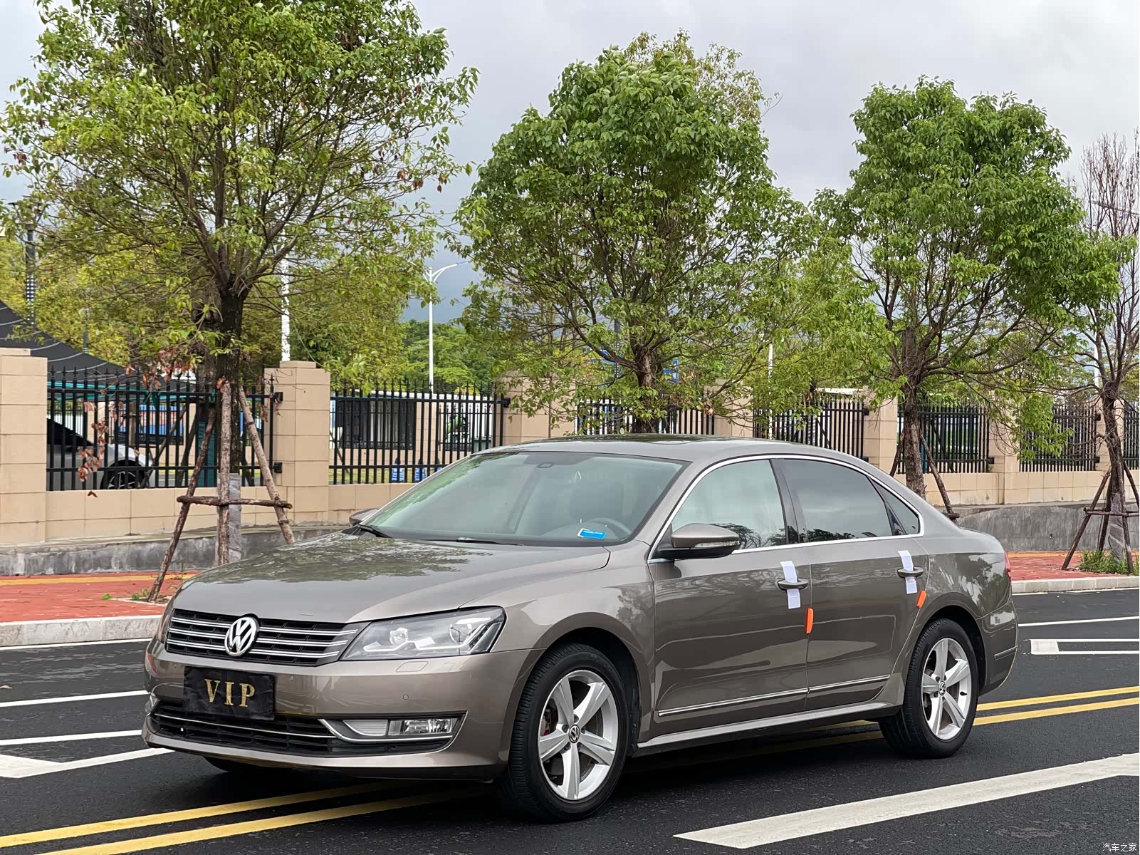 Volkswagen Passat, 2012 1