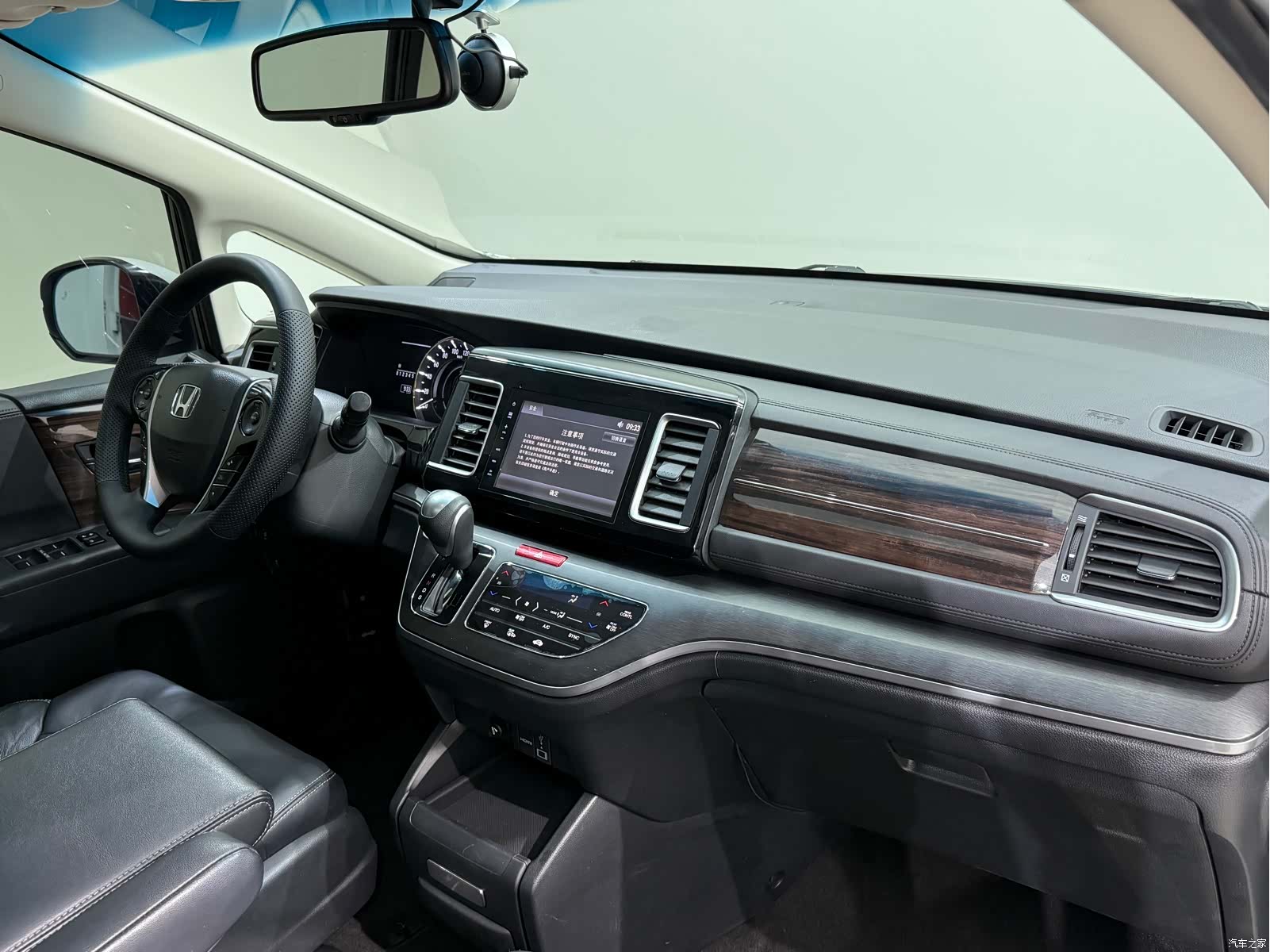 Honda Elysion, 2018 13