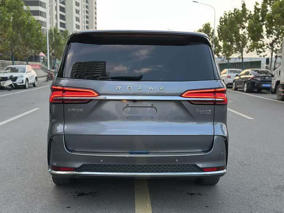 Roewe iMAX8