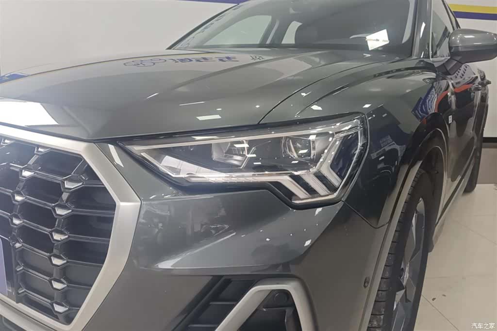 Audi Q3, 2023 все фото