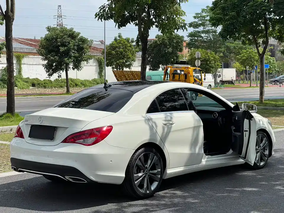 Mercedes-Benz CLA