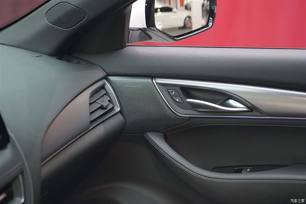 Cadillac CT5, 2024 13