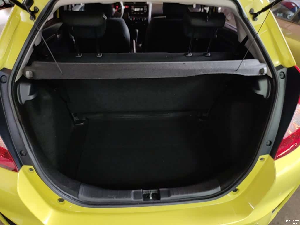 Honda Fit, 2014 19