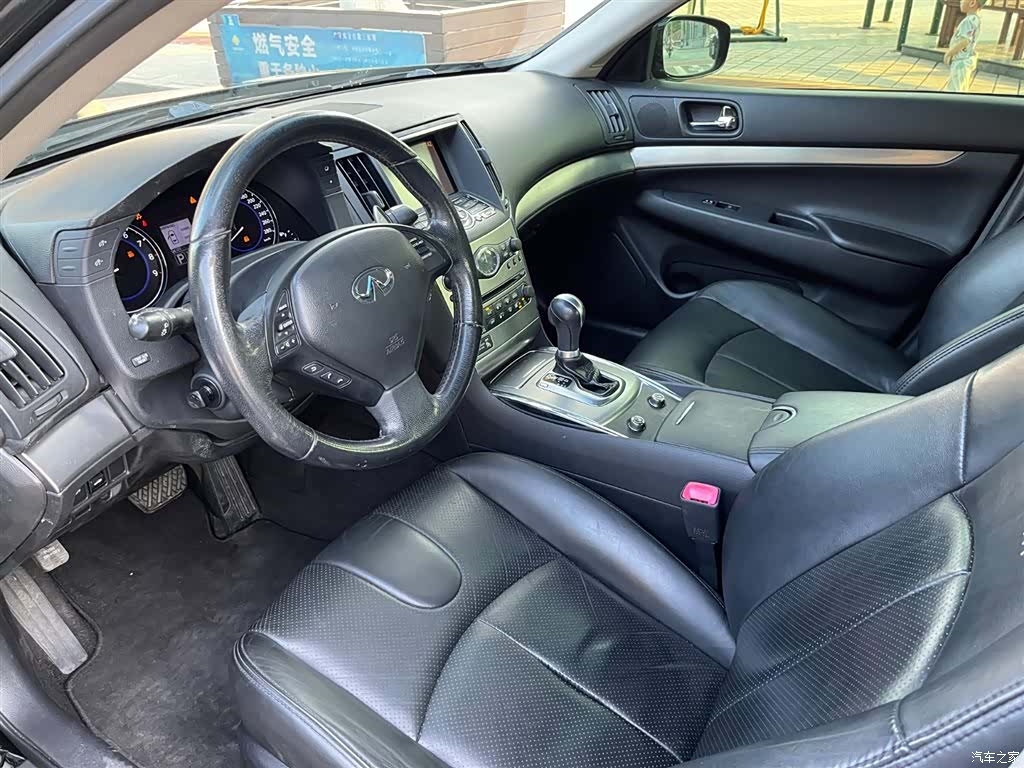 Infiniti G25, 2011 7