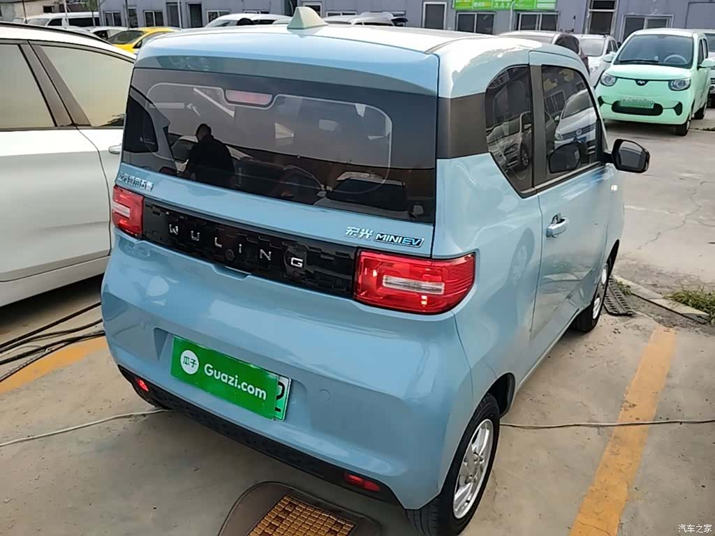 Wuling MINIEV, 2020 все фото