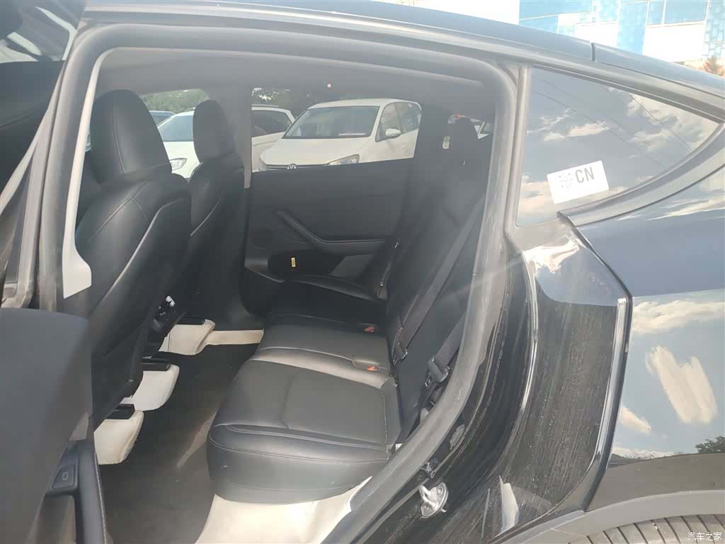 Tesla Model Y, 2023 11