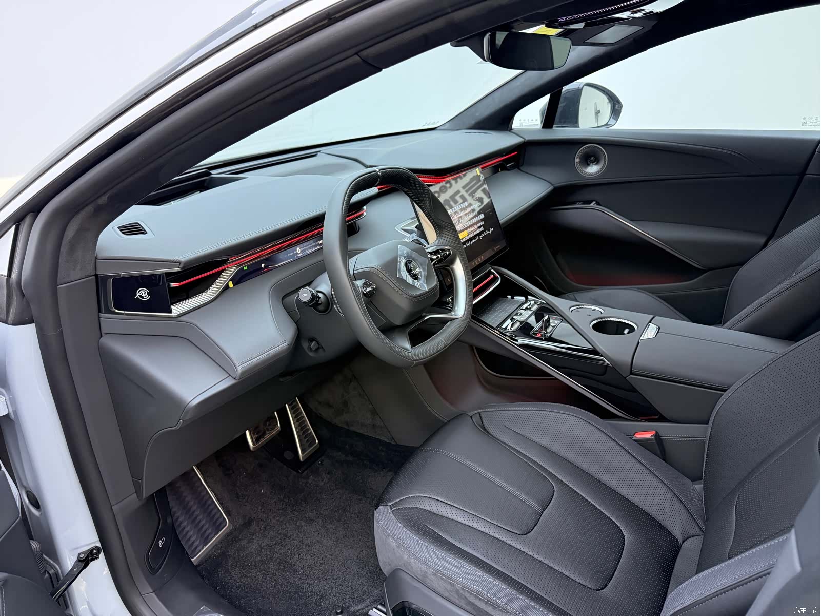 Lotus ELETRE, 2026 10