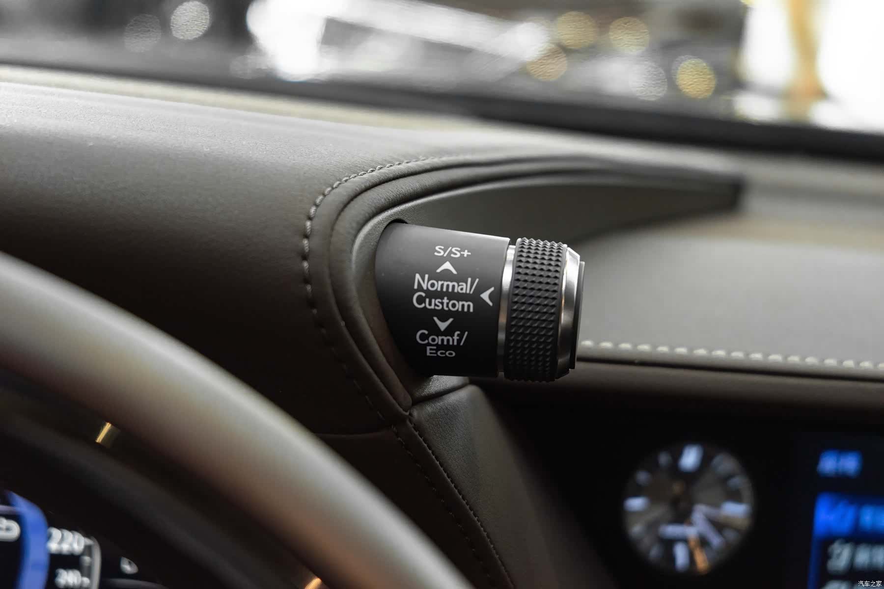 Lexus LS, 2019 22