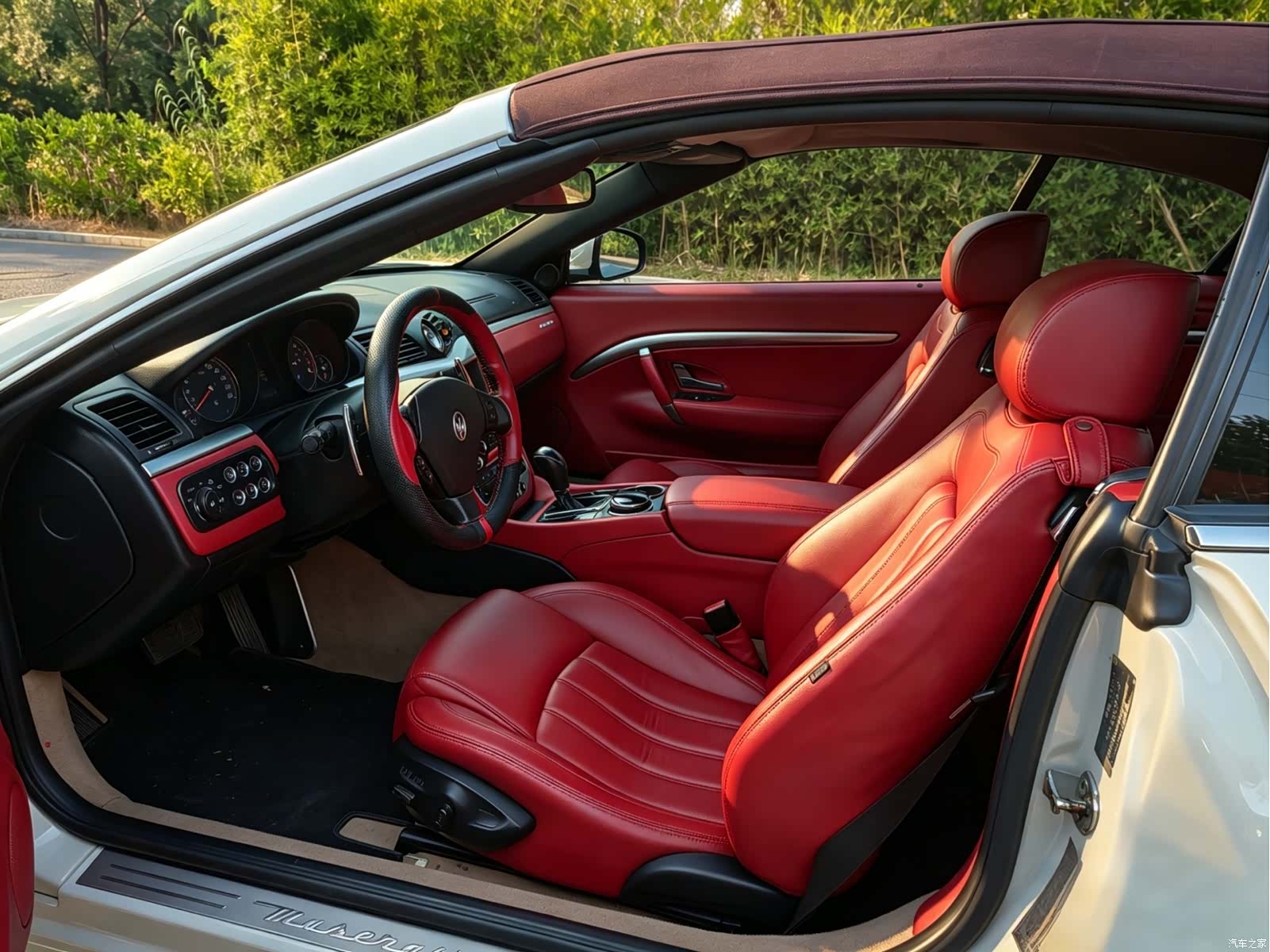 Maserati GranCabrio, 2012 7