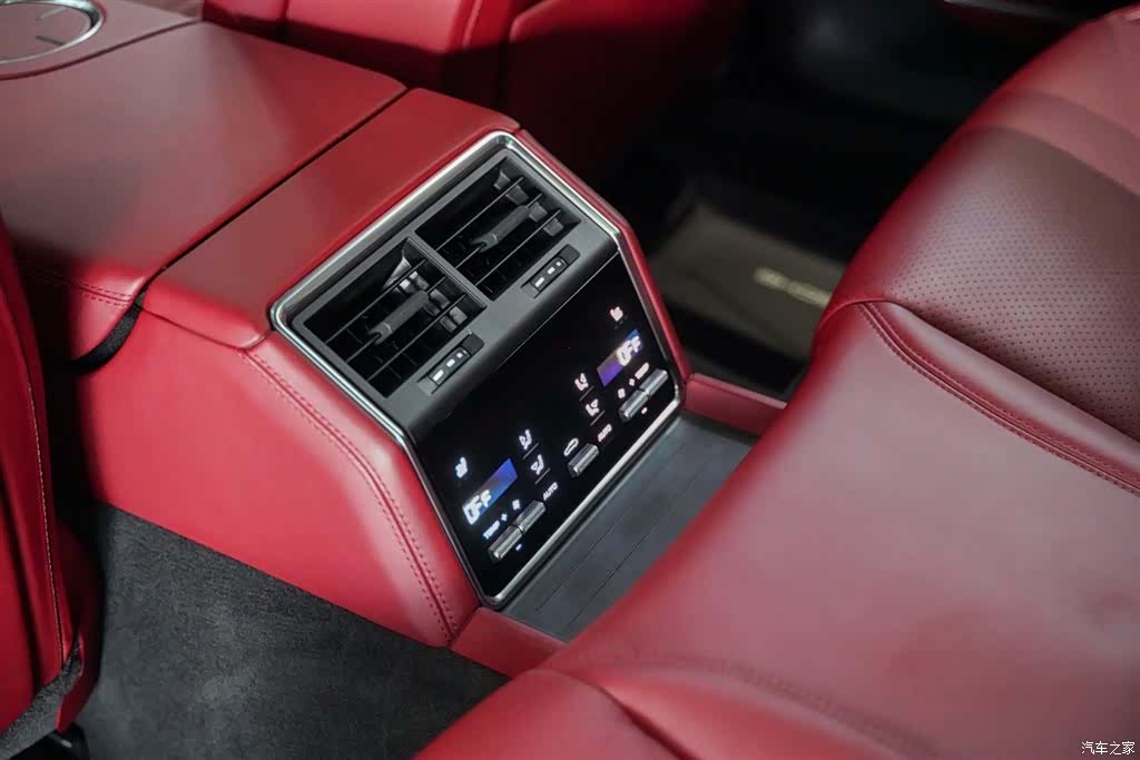 Porsche Panamera, 2022 12