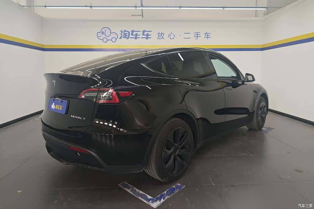 Tesla Model Y, 2023 3